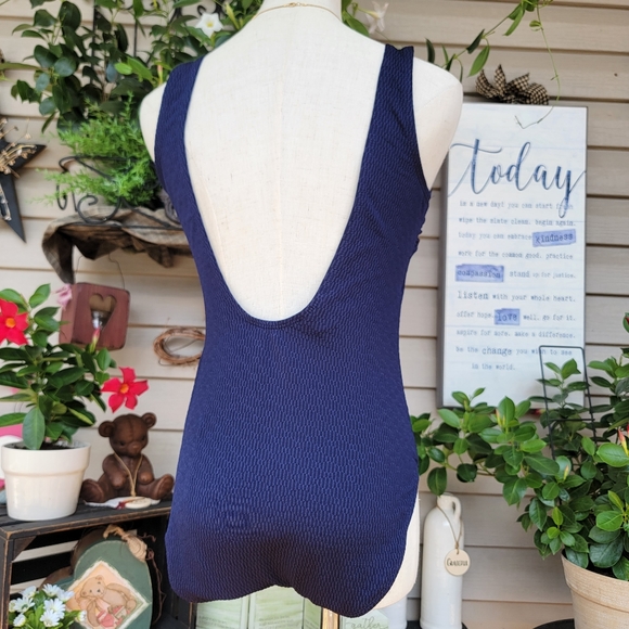 ISLANDER ♡ Gorgeous Navy Blue 1pc Scoop Neck Open Low Back Bralette Swimsuit 10 - Picture 3 of 17